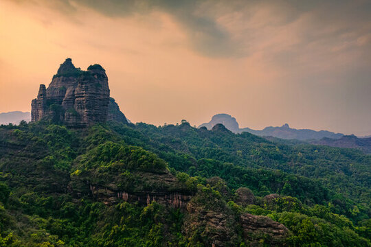 韶關(guān)丹霞山夕陽(yáng)風(fēng)光