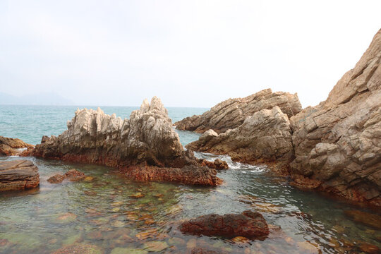 海邊礁石