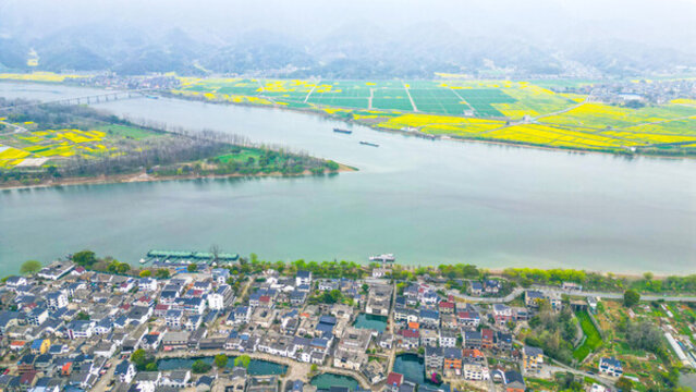 富春山居圖