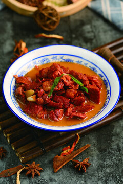 小碗牛肉
