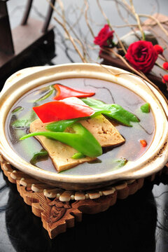 尖椒紅湯豆腐