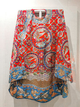 粵劇排金線秀紅鳳紋女服