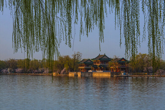 北京頤和園西堤景明樓春色