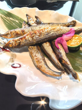 香煎多春魚