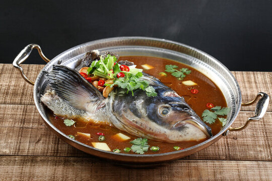 雄魚(yú)頭