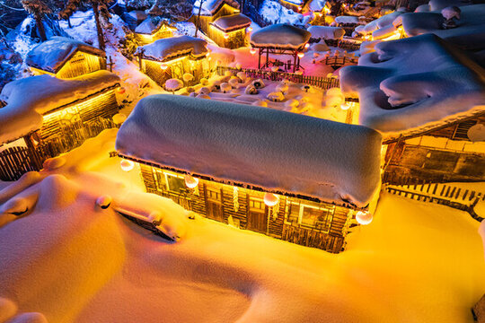 中國東北雪鄉(xiāng)風(fēng)景區(qū)夜景