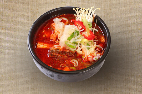 泡菜脊骨鍋