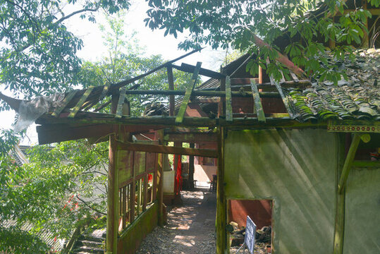 雅安蒙頂山修復中的甘露寺