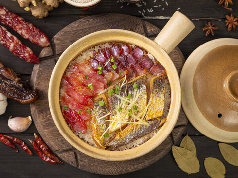 臘味咸魚煲仔飯