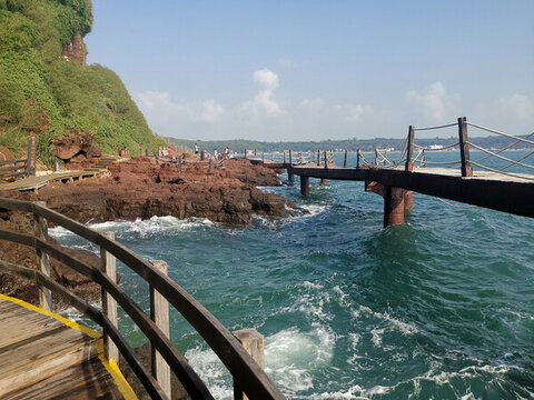 潿洲島海灘石灘