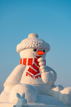 哈爾濱外灘雪人碼頭大雪人