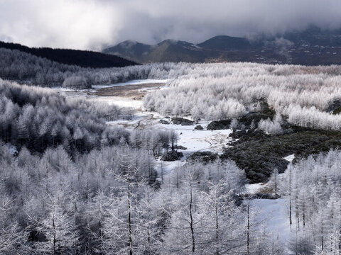 美姑縣井葉特西風景區(qū)雪景