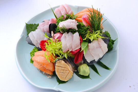 什錦生魚(yú)片