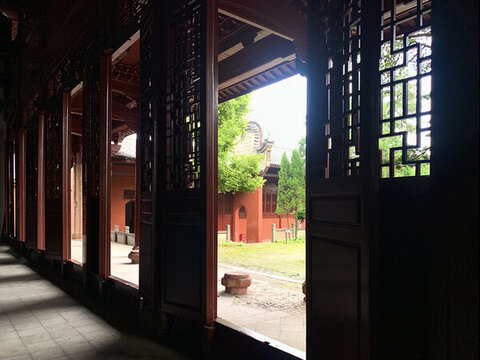 古代建筑內(nèi)堂庭院
