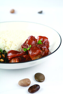 豬手燜飯