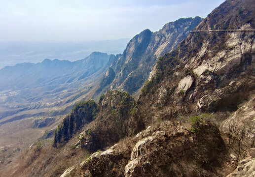 山巒疊嶂