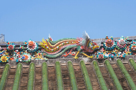 花鳥題材鳳凰剪瓷