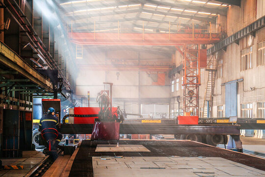 廠房建造車間工業(yè)加工現(xiàn)場