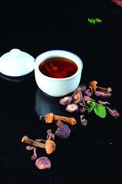 養(yǎng)生菌王湯