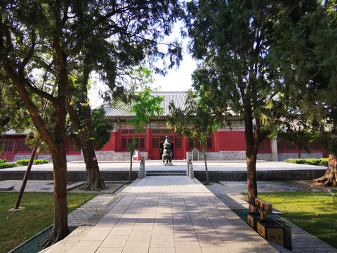 隆興寺
