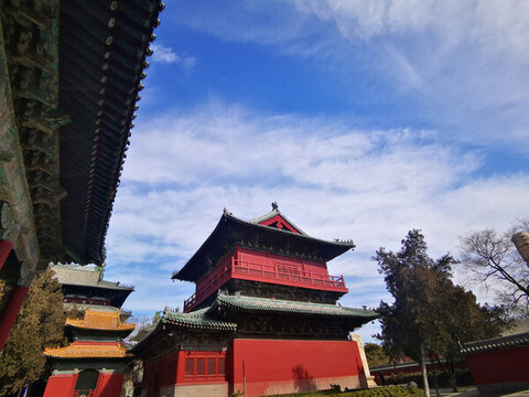 隆興寺