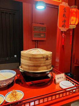 金線油塔