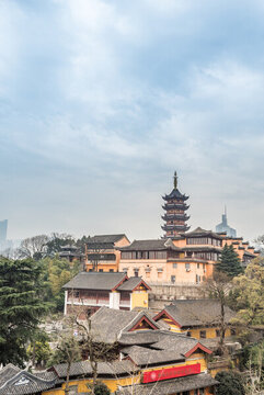 櫻花季的南京明長(zhǎng)城和雞鳴寺