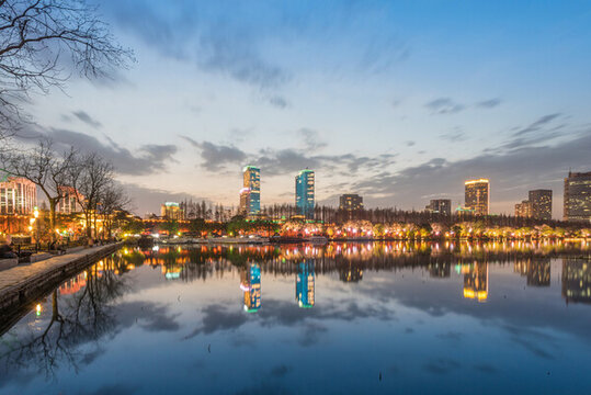 南京玄武湖公園夜景