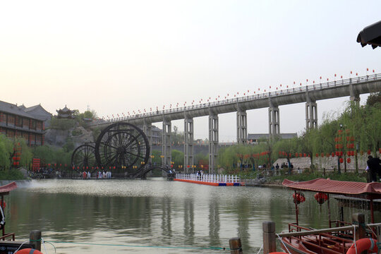 龍鳳山水上樂園