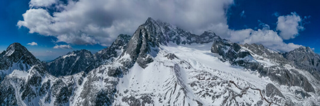 航拍云南麗江玉龍雪山冰川積雪