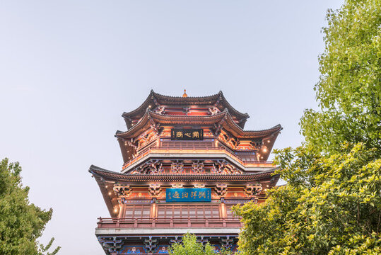 夕陽下的中國江蘇南京賞心亭