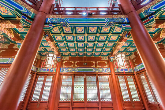 南京的閱江樓室內(nèi)建筑