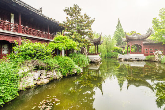 南京瞻園景區(qū)的逐月樓春波亭