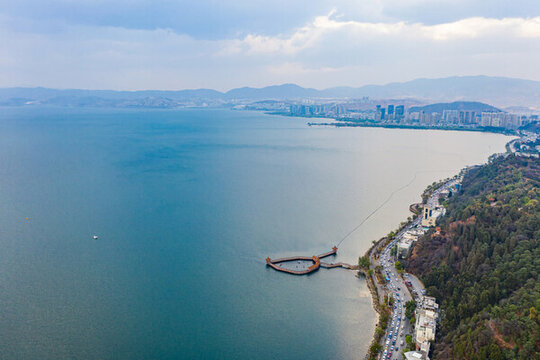 航拍大理洱海海心亭碼頭木棧道