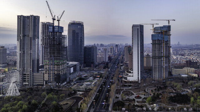 中國(guó)長(zhǎng)春市城區(qū)初春晨景