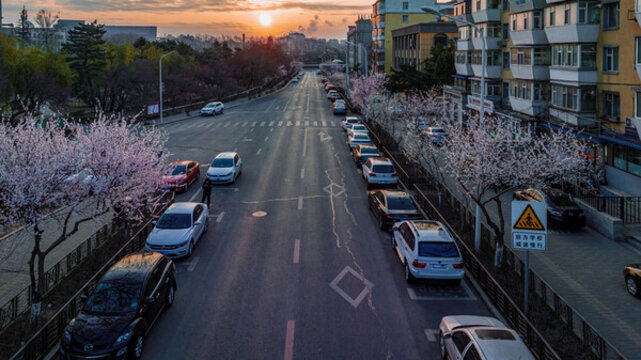 中國(guó)長(zhǎng)春市城區(qū)初春晨景