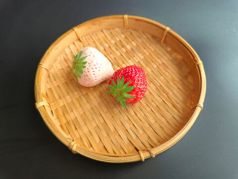 紅白草莓