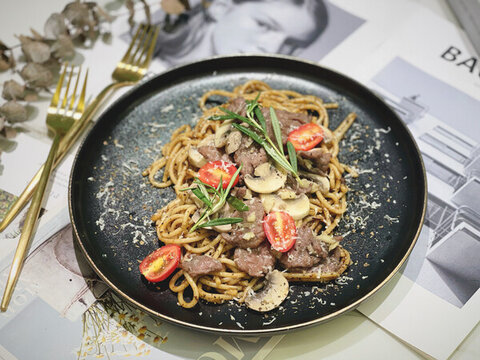 黑椒牛肉意面