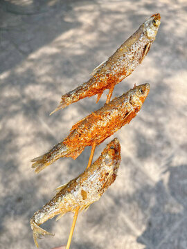 油炸小魚