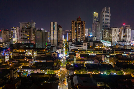 航拍云南昆明老街夜景歷史街區(qū)