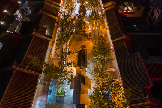 航拍云南昆明老街夜景歷史街區(qū)