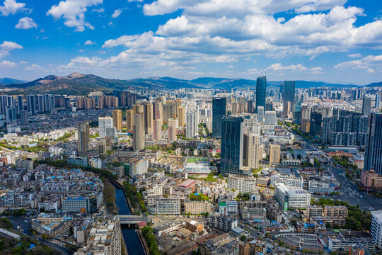 航拍云南昆明城市中心高樓建筑