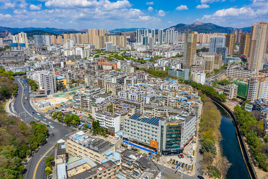 航拍云南昆明城市中心高樓建筑