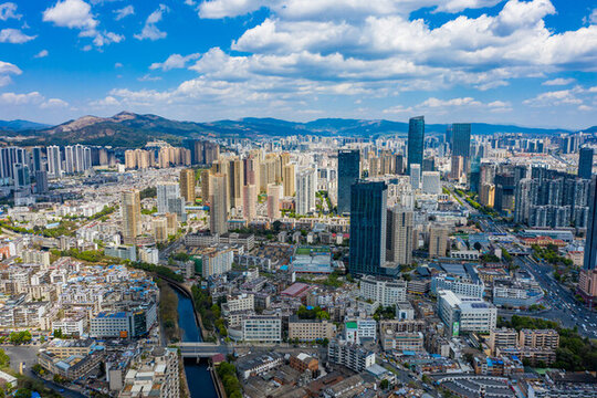 航拍云南昆明城市中心高樓建筑