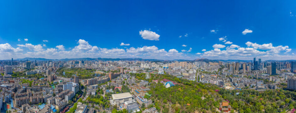 航拍云南昆明圓通山動物園景區(qū)
