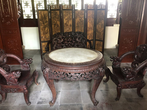 中式客廳擺設(shè)