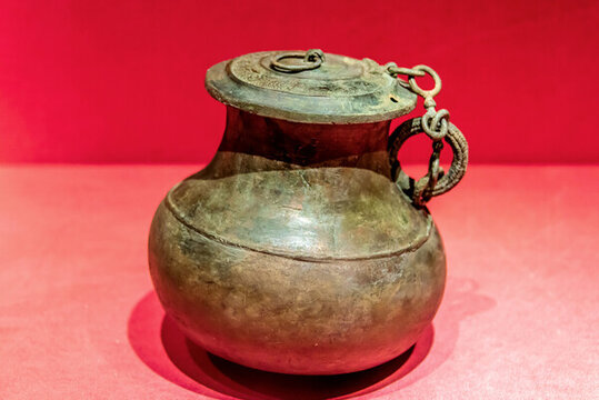 重慶中國(guó)三峽博物館戰(zhàn)國(guó)鍪