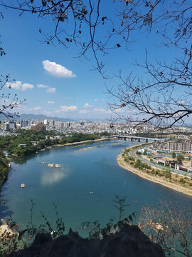 一曲清江繞東城