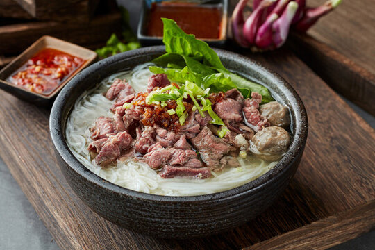 牛肉拼牛肉丸粿條粉絲