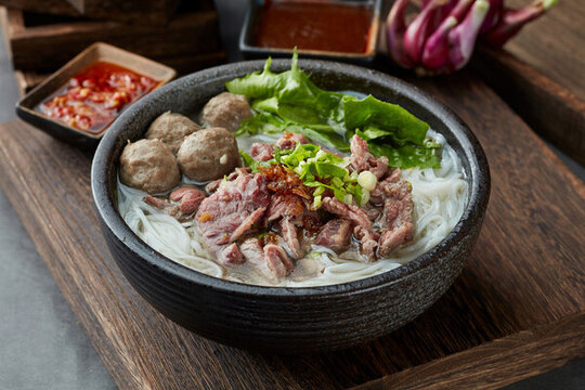牛肉拼牛肉丸粿條粉絲